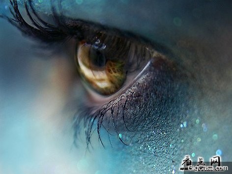 用「这个」擦眼睛就有阴阳眼!小心接下来发生的事!不要回头!